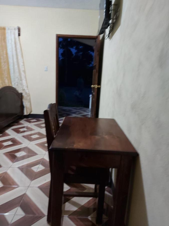 Hotel Los Reyes Кобан Екстер'єр фото